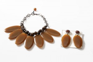dakar3 300x199 Necklaces products at bijoux