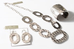 silver4 300x199 Rings products at bijoux  